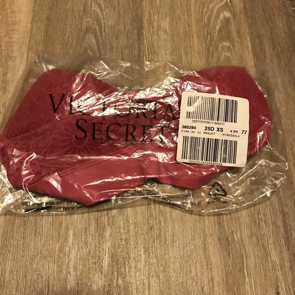 NEW VS PINK BRALETTE!!❤️❤️ - Picture 5 of 5